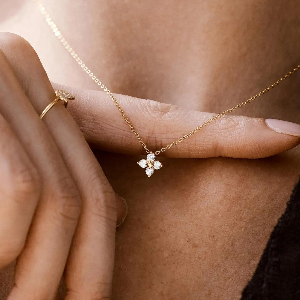 Four Leaf Clover Clavicle Necklace