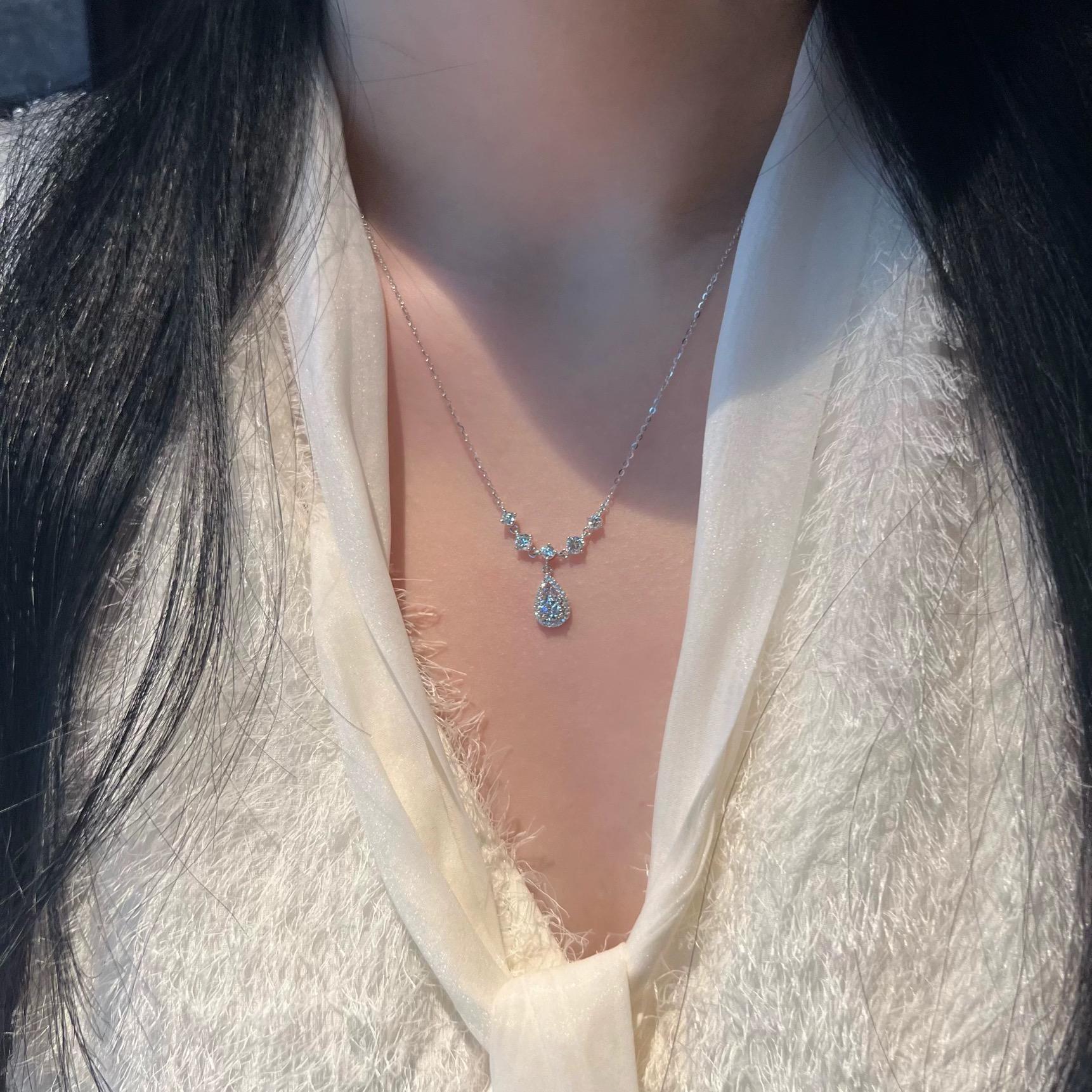 Dripping Water Pendant Necklace