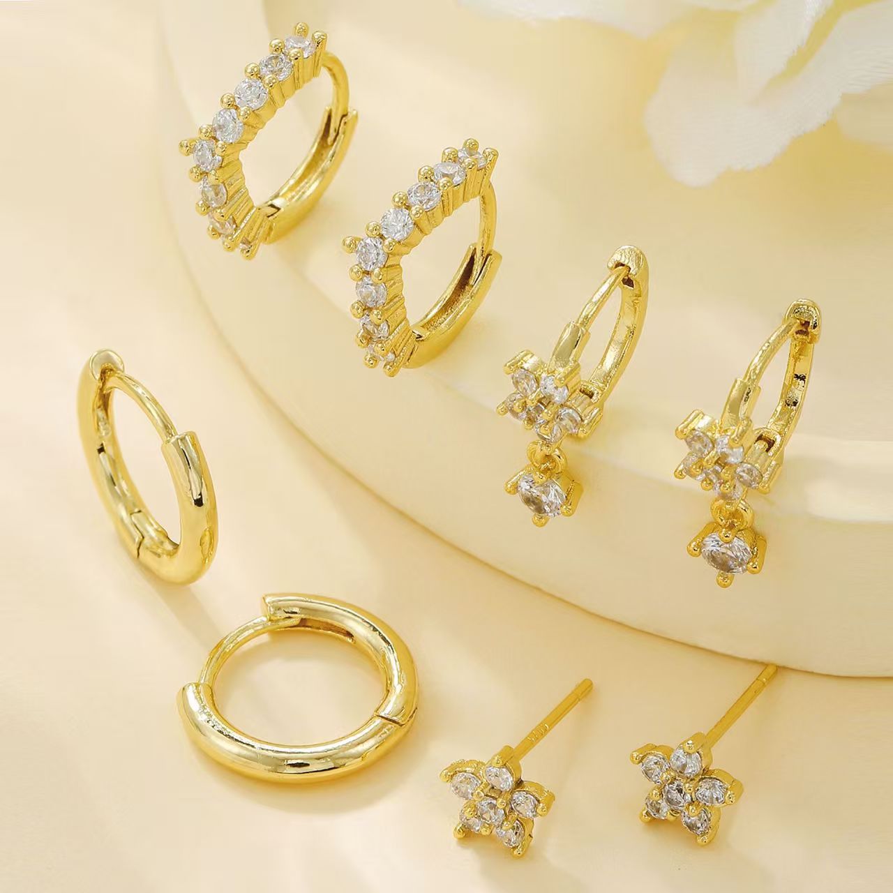 Zircon Encrusted Flower Earrings