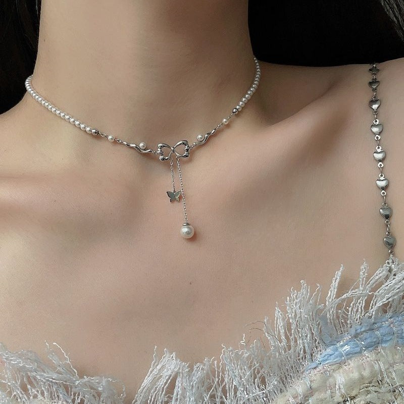 Delicate Minimalist Pearl Necklace
